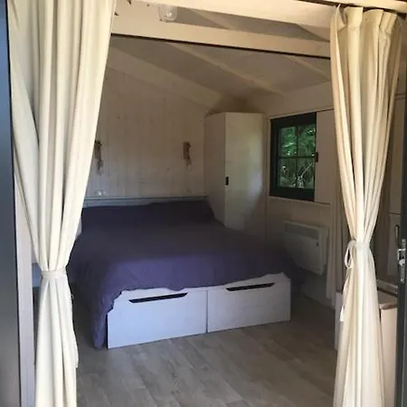 Kamp alanı Camping-gites Au Songe Du Valier *