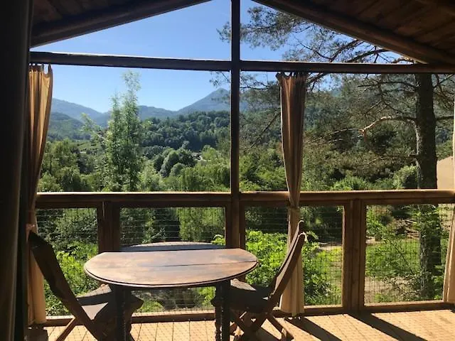 مكان تخييم Camping-gites Au Songe Du Valier *