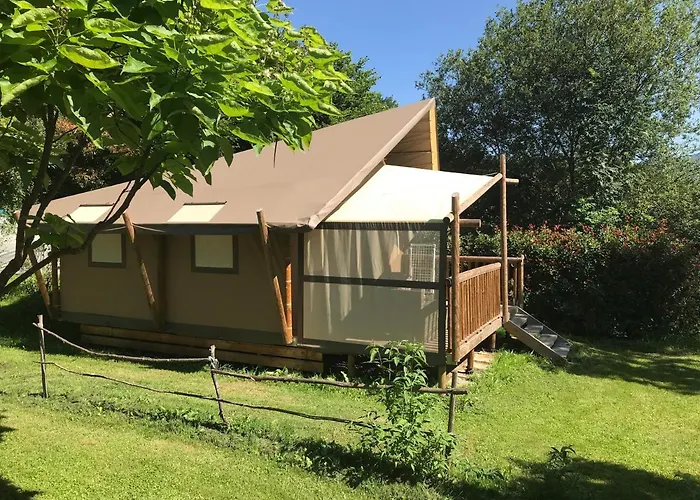 مكان تخييم Camping-gites Au Songe Du Valier *