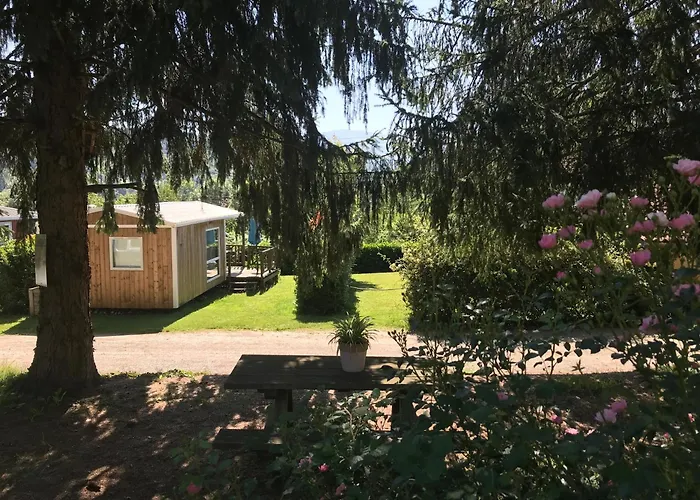 Camping-gites Au Songe Du Valier مكان تخييم